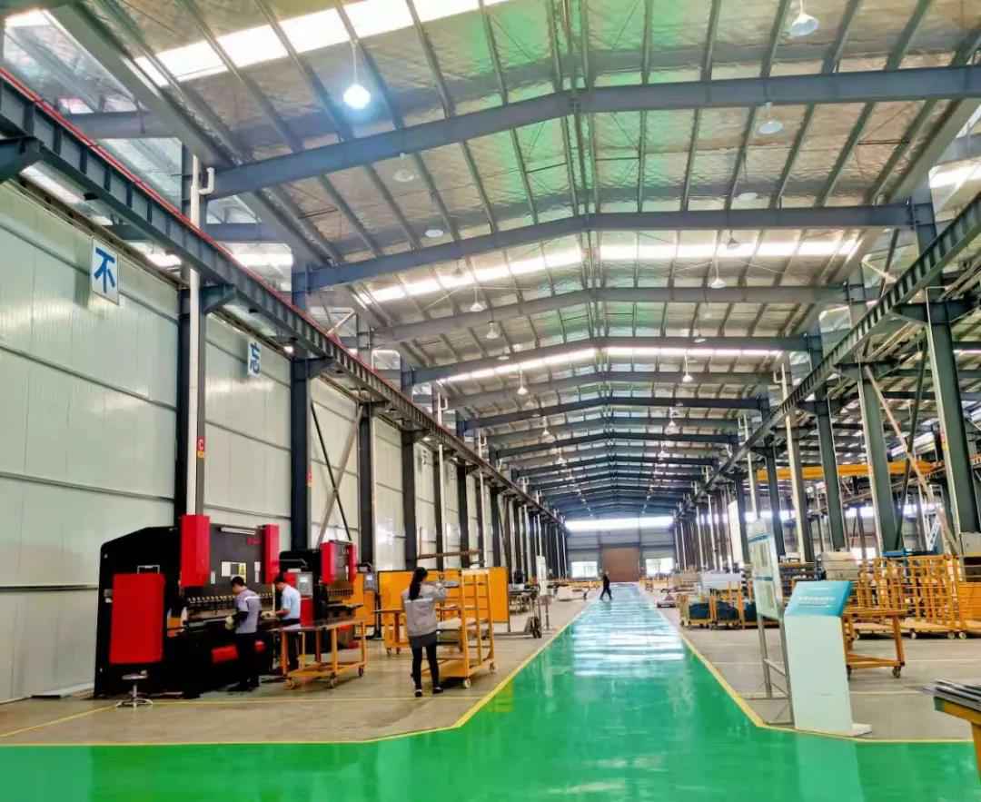 【泉州贺亮大宗商品贸易有限公司湖南生产基地】热火朝天生产忙，高质高效产精品！​